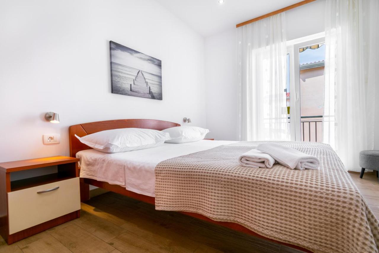 Apartmani Roko Baška Voda Dış mekan fotoğraf