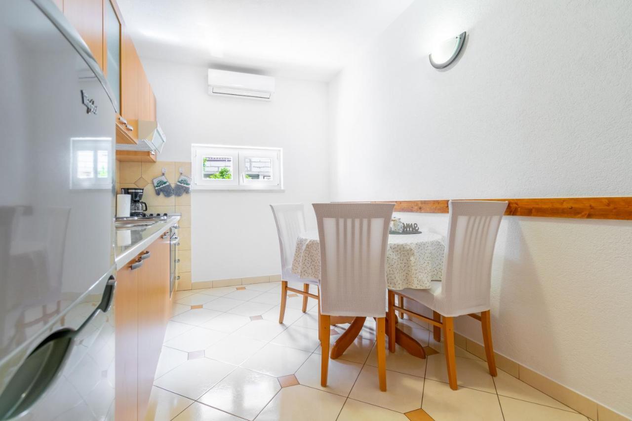 Apartmani Roko Baška Voda Dış mekan fotoğraf