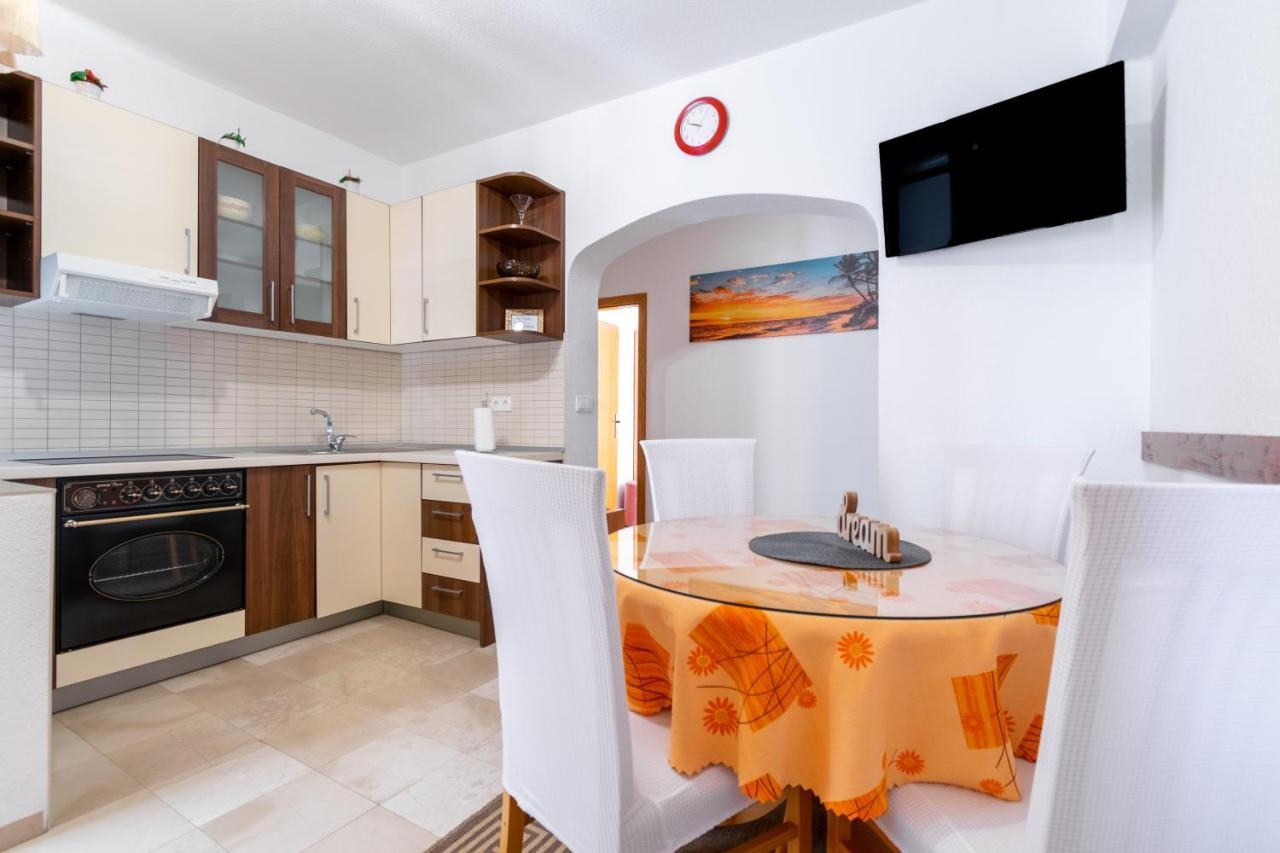Apartmani Roko Baška Voda Dış mekan fotoğraf
