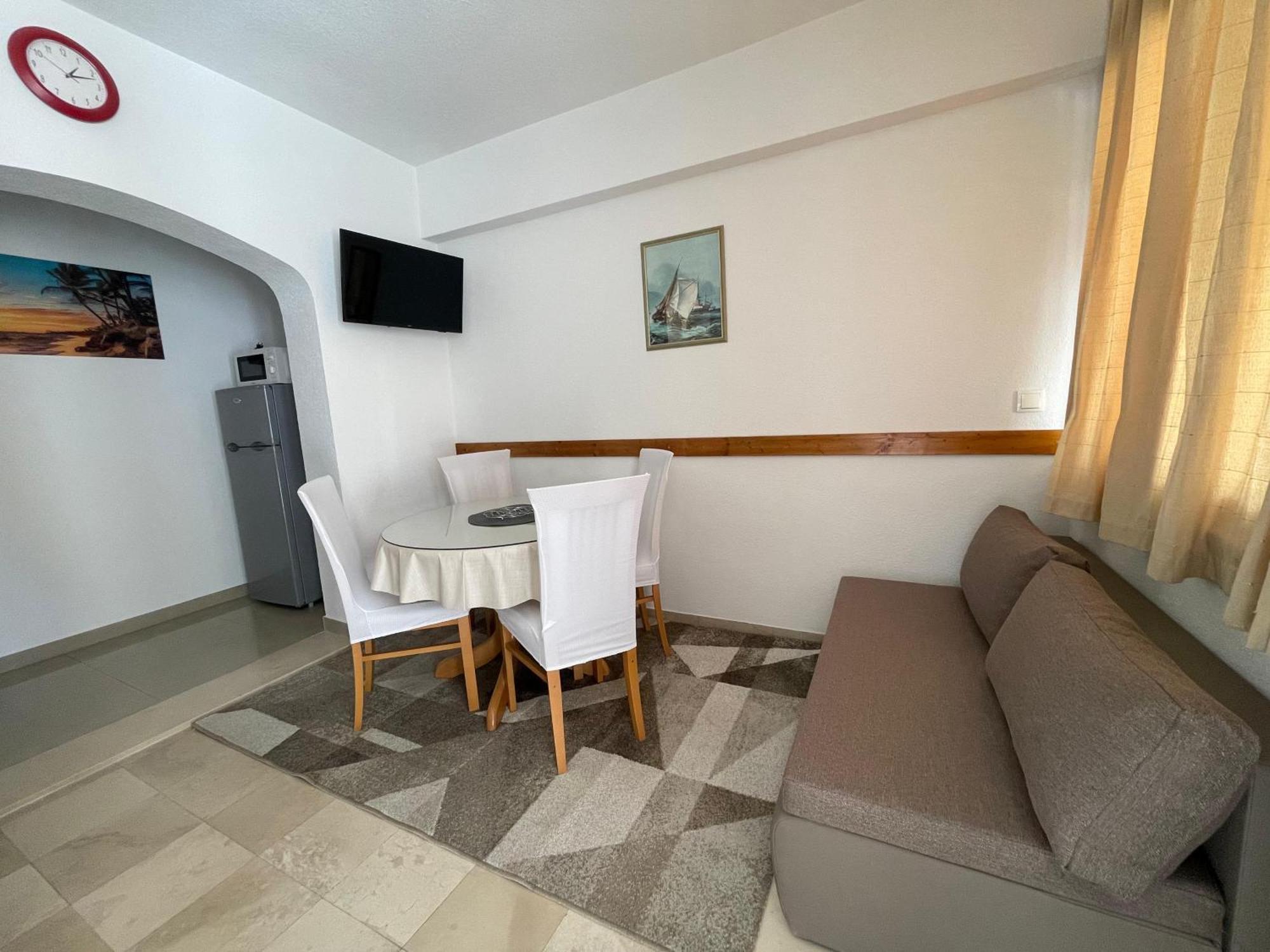 Apartmani Roko Baška Voda Dış mekan fotoğraf