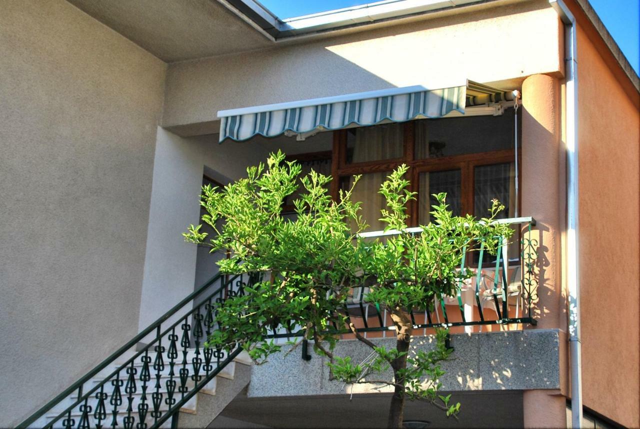 Apartmani Roko Baška Voda Dış mekan fotoğraf